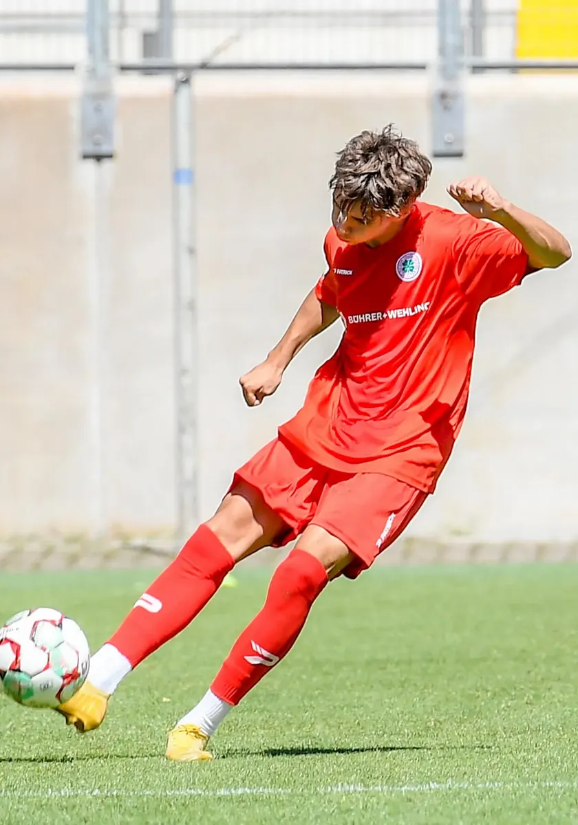 U19 mit 7-Tore-Wahnsinn, U17 unterliegt Mönchengladbach