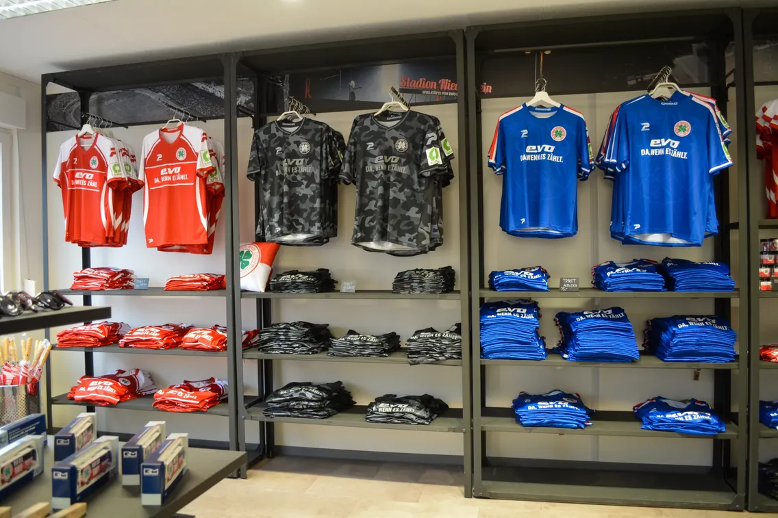Foto zum Newsartikel Der neue Kleeblatt Shop: Jetzt auch online!