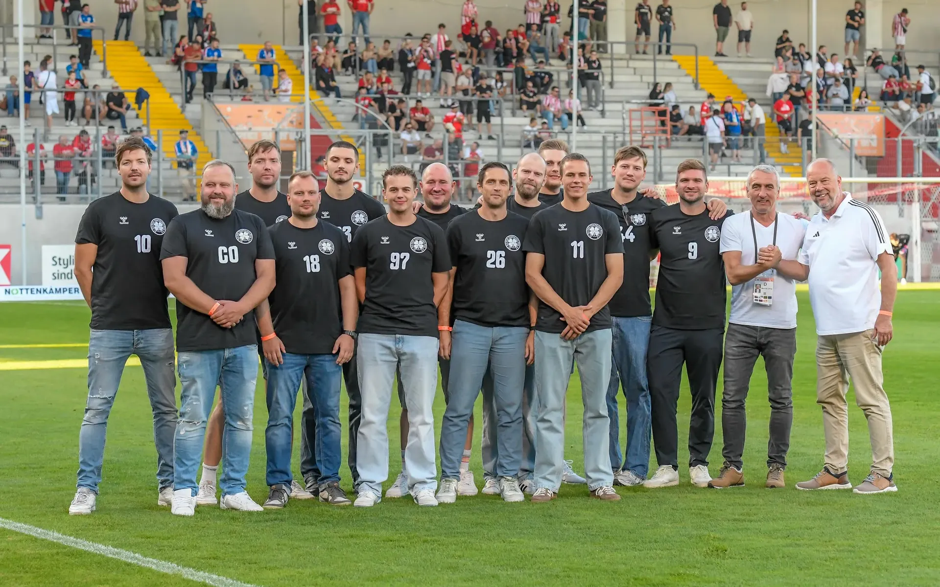 Hand- meets Fußball: Tolle Unterstützung von Sobel und Co.
