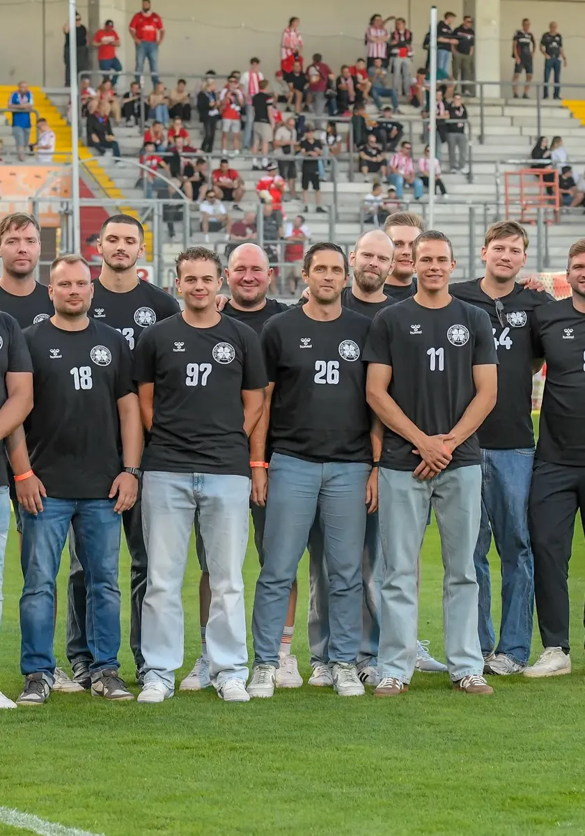 Hand- meets Fußball: Tolle Unterstützung von Sobel und Co.