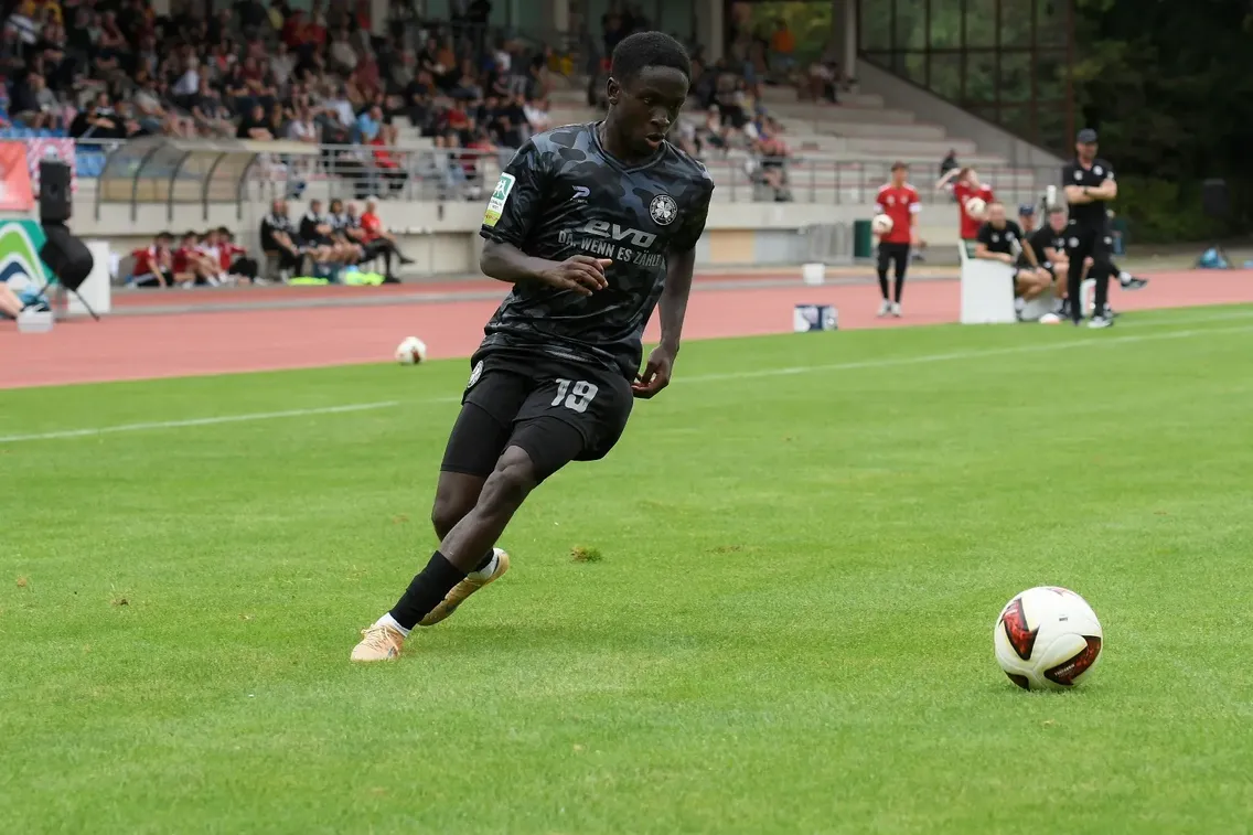 Foto zum Newsartikel Dreierpack von Kesim, Assist von Donkor: „Einfach schön“