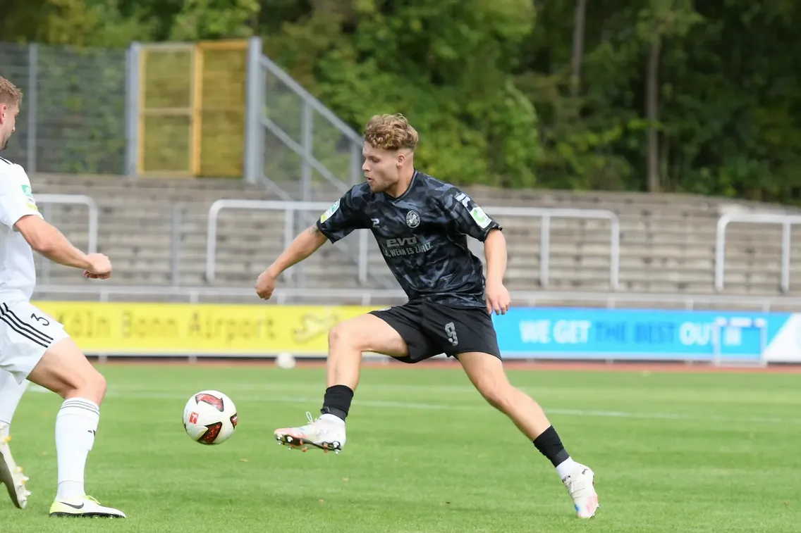 Foto zum Newsartikel RWO feiert mit 4 Toren den dritten Auswärtssieg der Saison