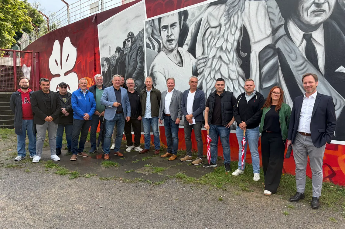 Foto zum Newsartikel Wanderroute „100 Jahre Stadion Niederrhein" eingeweiht