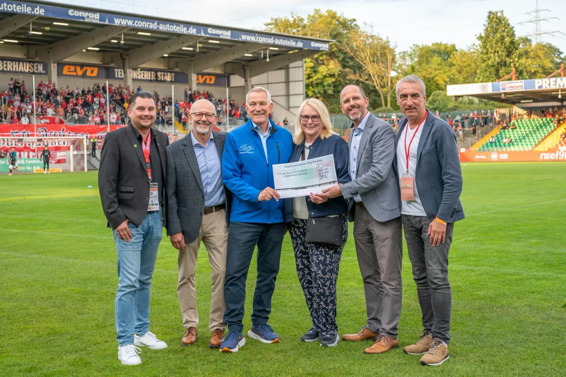 Foto zum Newsartikel Matchworn-Trikots: Erlös geht an Oberhausener Institutionen