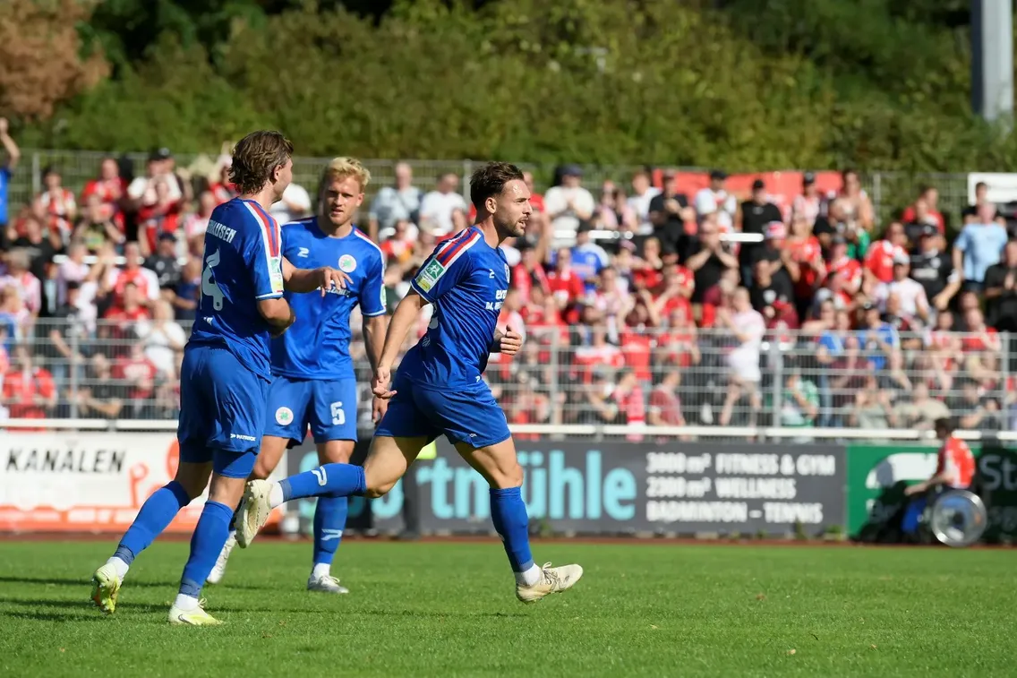 Foto zum Newsartikel RWO feiert Auswärtssieg beim VfB Hilden