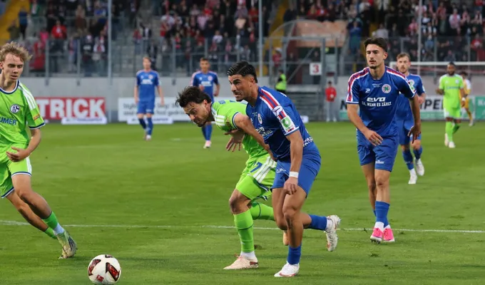 Süne nach Schalke-Testspiel: „Haben sehr gut gekämpft“