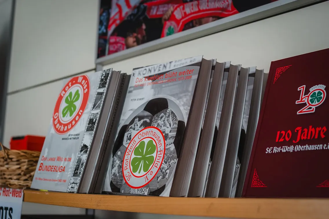 Foto zum Newsartikel 19,04 % Rabatt im Kleeblatt Shop zum Spiel gegen Paderborn