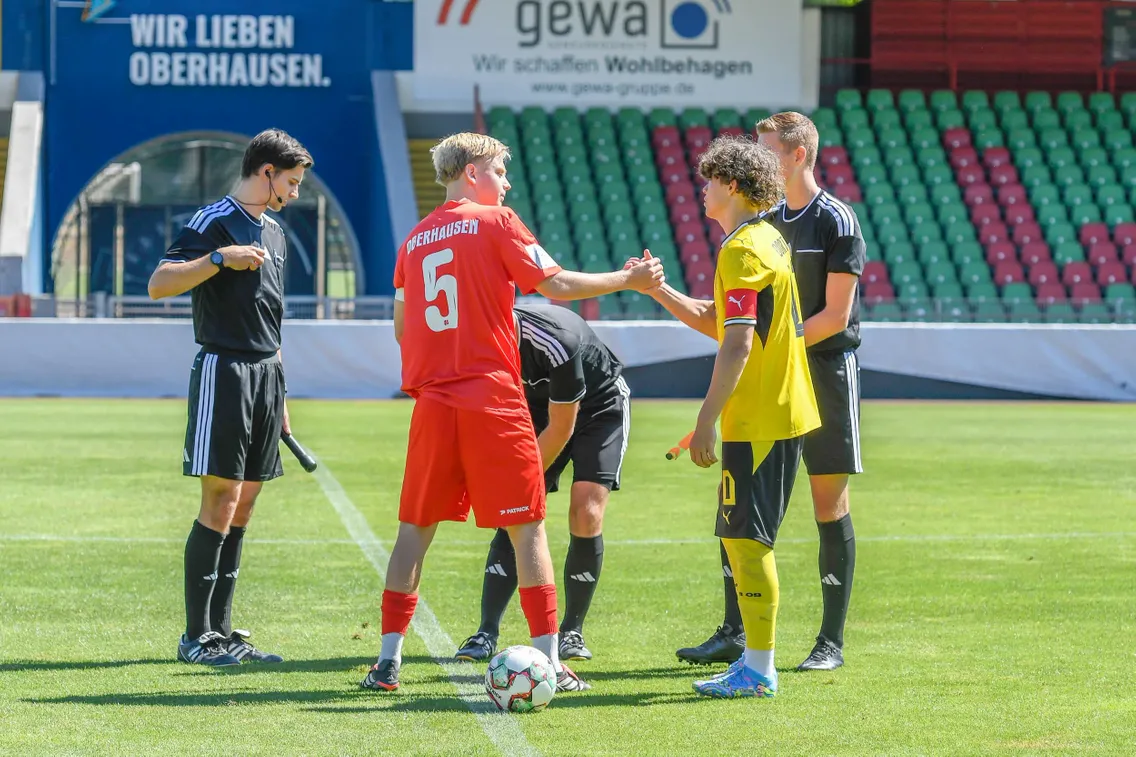 Foto zum Newsartikel RWO-U19 verspielt Führung, U17 unterliegt Gladbach
