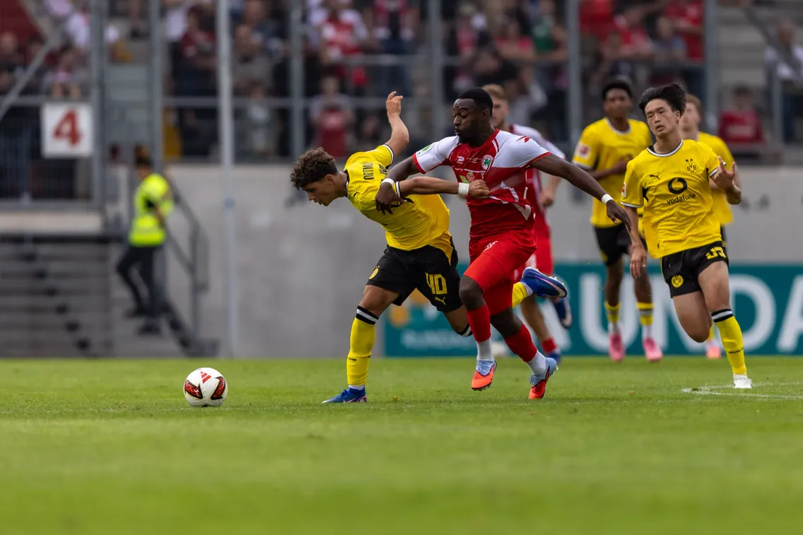 Foto zum Newsartikel RWO mittendrin: Ersteigert einen Tag mit dem Spieltagsteam