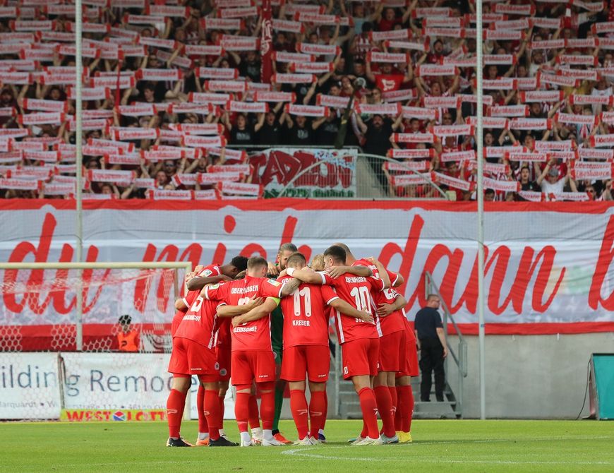 Stadion Niederrhein zur Festung machen