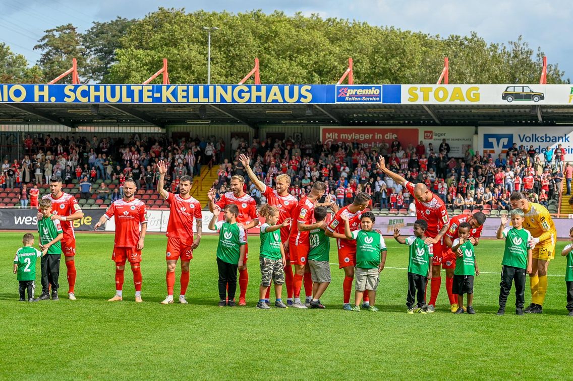 Foto zum Newsartikel Fünfmal Samstagmittag – sonntags zuhause gegen Schalke