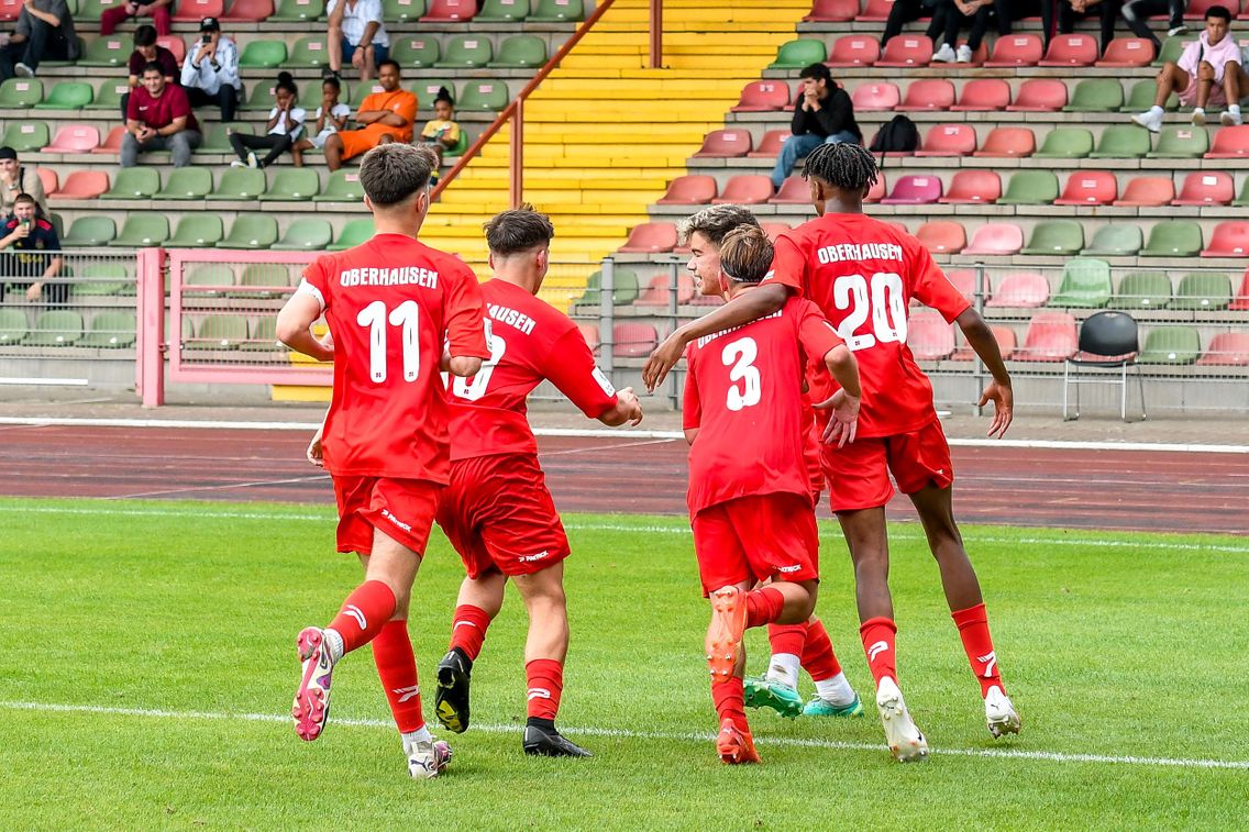 Foto zum Newsartikel U19 spielt Unentschieden, U17 feiert Derbysieg