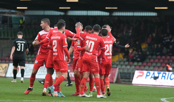 RWO gewinnt Heimspiel gegen Paderborn deutlich