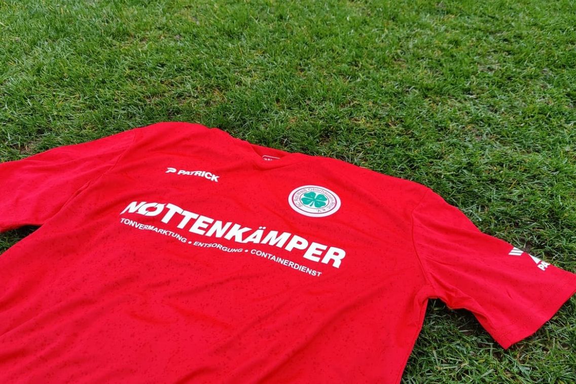 Foto zum Newsartikel Nottenkämper ziert Trikotbrust im Pokal
