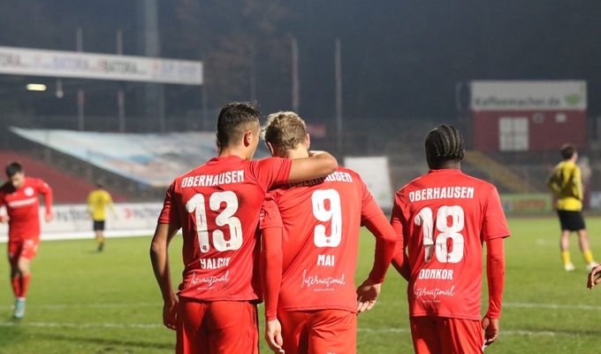 RWO zieht souverän ins Halbfinale ein