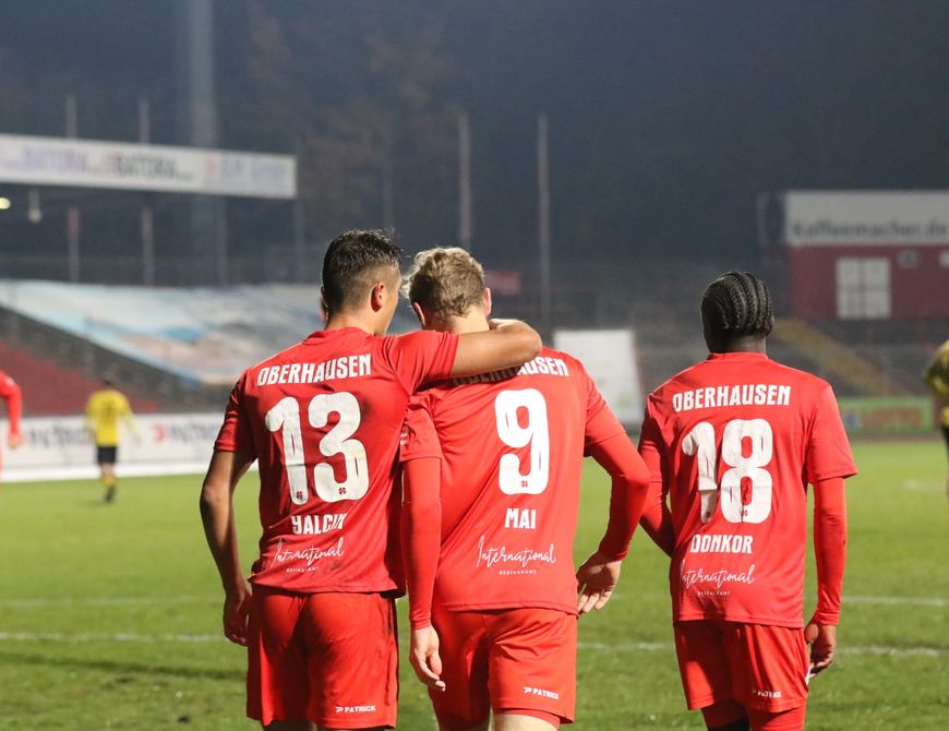 RWO zieht souverän ins Halbfinale ein