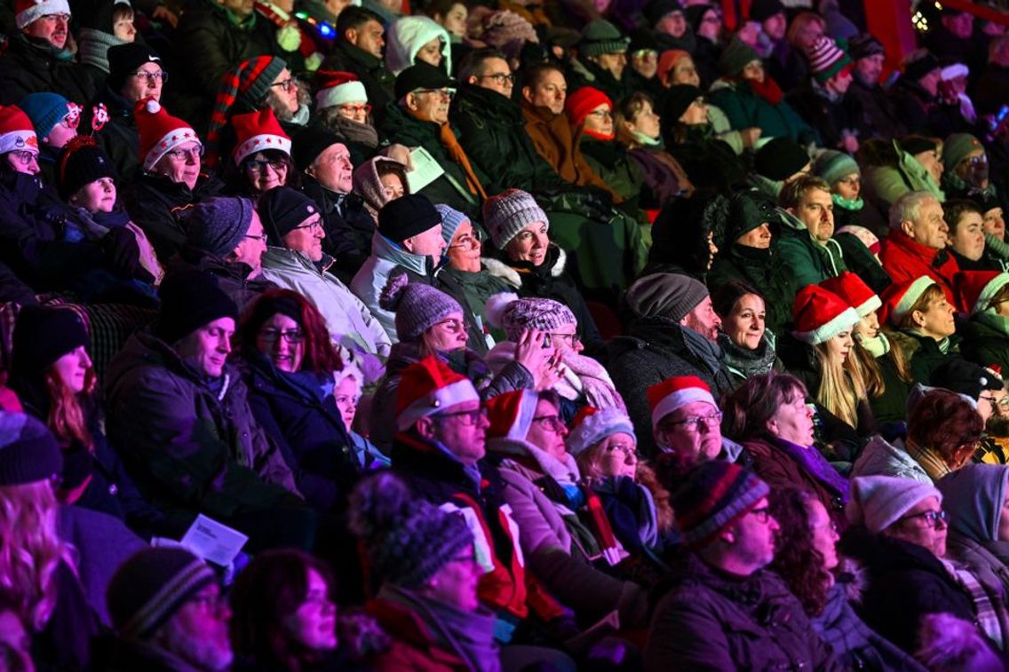 Foto zum Newsartikel Fan-Infos zum evo/RWO Weihnachtssingen