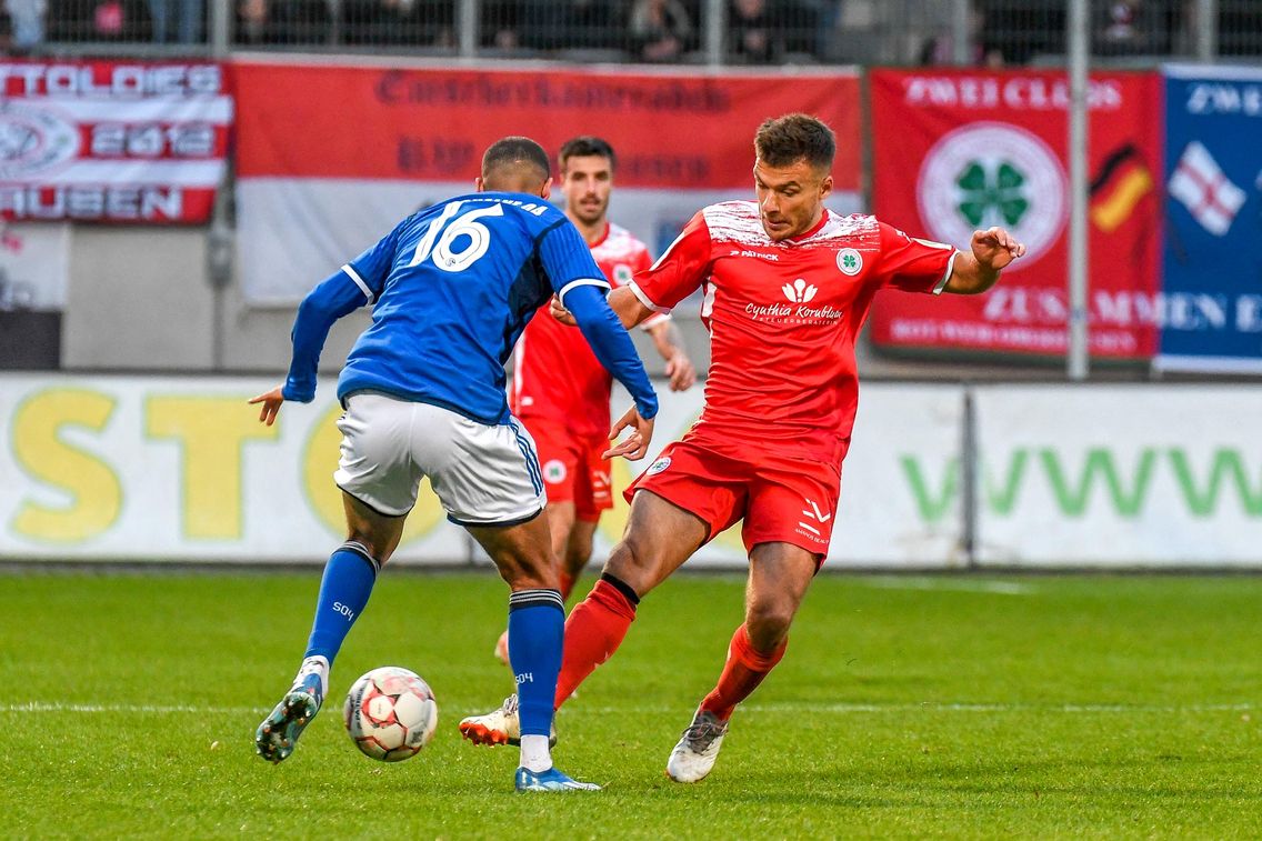 Foto zum Newsartikel Kleeblätter kämpfen im Parkstadion um Punkte