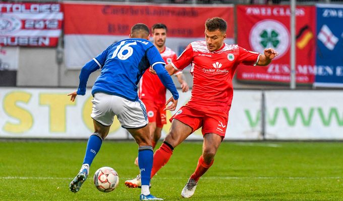 Kleeblätter kämpfen im Parkstadion um Punkte
