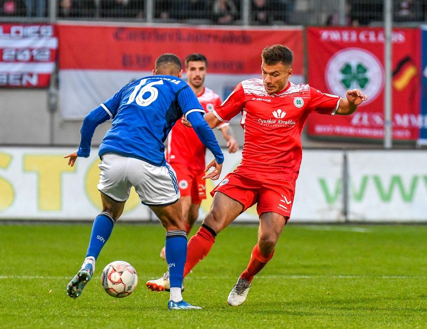 Kleeblätter kämpfen im Parkstadion um Punkte