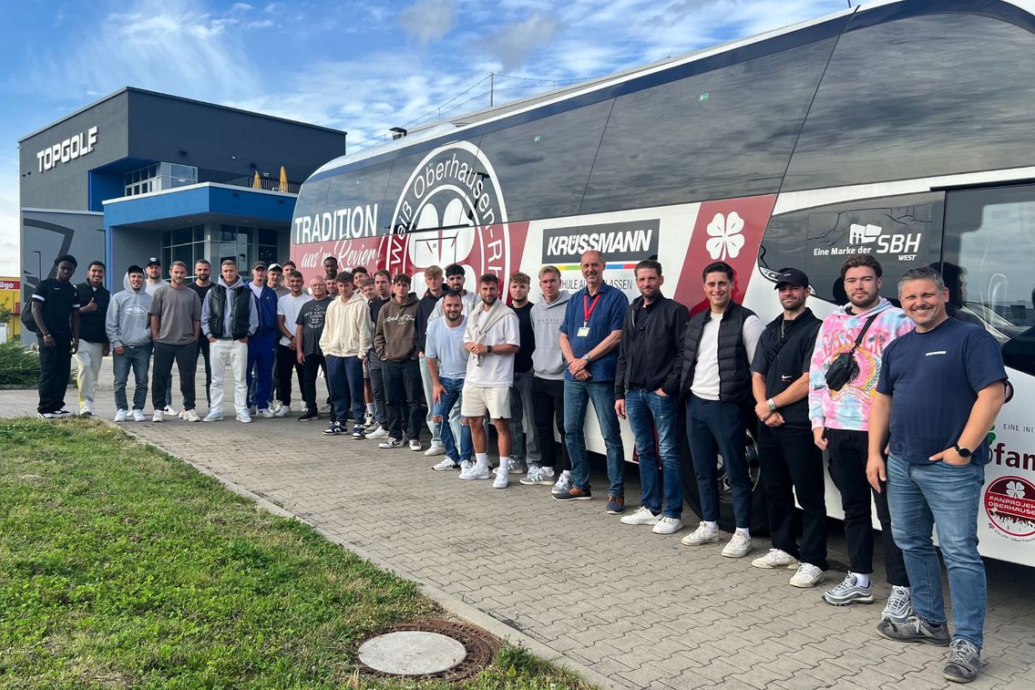 Foto zum Newsartikel Mannschaftsabend mit Stadtrundfahrt und Golf-Einlage
