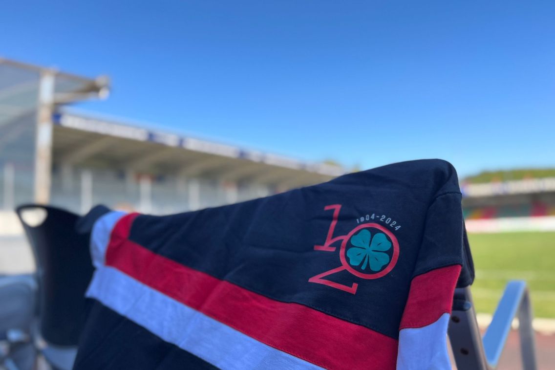 Foto zum Newsartikel Shirts und Hosen der 120-Jahres-Kollektion eingetroffen