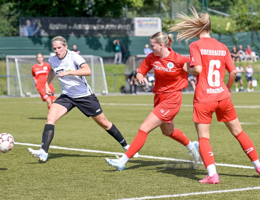 RWO-Frauen gewinnen mit 4:0 gegen GW Lankern