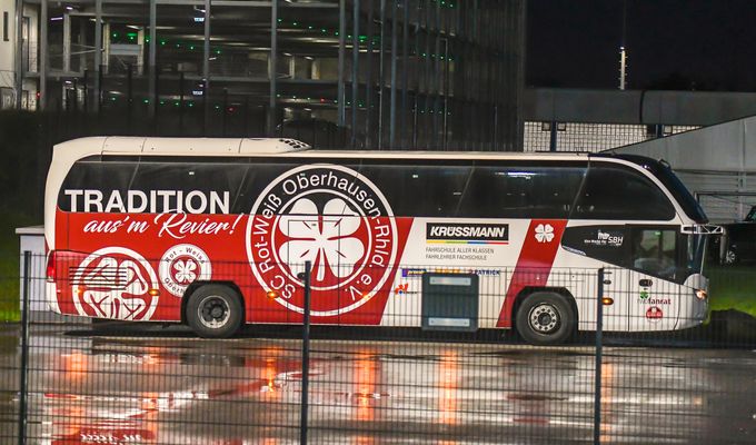 Flutlichtspiel im Parkstadion