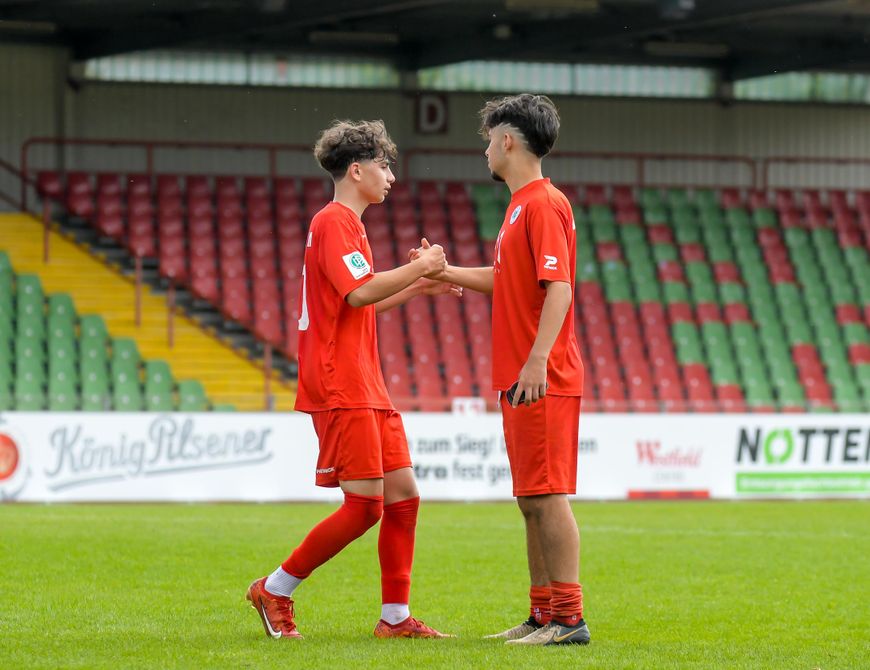 U17 unterliegt im Derby trotz zahlreicher Chancen