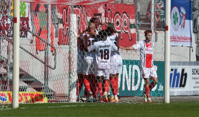 RWO feiert Heimsieg und Sprung an Tabellenspitze