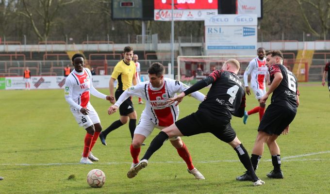 RWO trennt sich 4:4 von Türkspor Dortmund