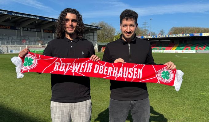 Ilias El Amrani erhält Profivertrag