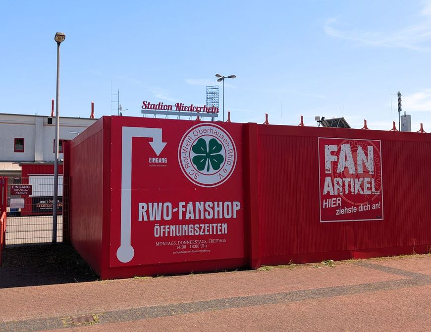 Sonderöffnung des Fanshops