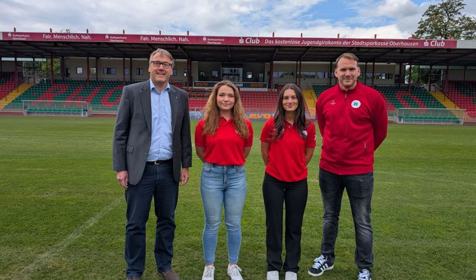 Stadtsparkasse Oberhausen baut Engagement bei RWO-Frauen aus